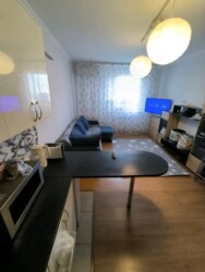 2-��������� �������� � 51.7 �² � 7/12 ����, ���������� 158 � ������� ���� 2