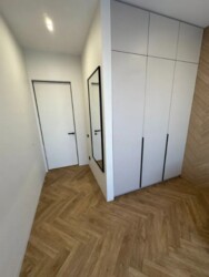 4-��������� �������� � 110 �² � 8/11 ����, ��������� 84/2 ���� 17