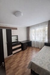 3-��������� �������� � 60 �² � 1/4 ����, ��� �10 � � �����-�������� ���� 6