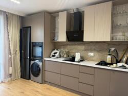 2-��������� �������� � 70 �² � 4/12 ����, ���������� 91 � ��������� ���� 4