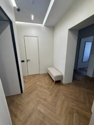 4-��������� �������� � 110 �² � 8/11 ����, ��������� 84/2 ���� 27