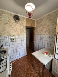 3-��������� �������� � 60 �² � 4/4 ����, ������ ���� 28 � ��������� ���� 14