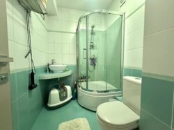 4-��������� �������� � 88 �² � 2/5 ����, �����-�������� 4 � ��� ������-���������� ���� 14