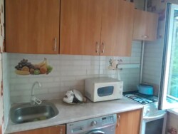 3-��������� �������� � 58 �² � 2/4 ����, ��� �10 � �������� ������ ���� 9