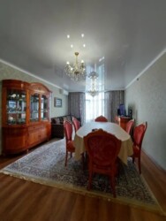 3-��������� �������� � 90 �² � 10/13 ����, ����������� � ���-������ ���� 3