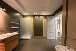 7-��������� �������� � 405 �² � 4/5 ����, ��� ��������� �����, �������� 69� ���� 43