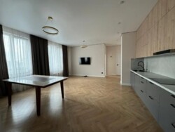 3-��������� �������� � 90 �² � 5/13 ����, ���������� 533 � ������� �� ���� 2