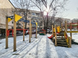 1-��������� �������� � 33 �² � 5/5 ����, ��� ��������, ��. ���-������ 77 ���� 12