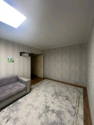 2-��������� �������� � 42.7 �² � 3/4 ����, ��� �1 78 � �����-������� ���� 8