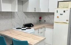 1-комнатная квартира · 30 м² · 1/4 этаж, мкр №10 57 а фото 1 1-комнатная квартира · 30 м² · 1/4 этаж, мкр №10 57 а фото 1