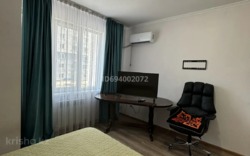 2-��������� �������� � 76.7 �² � 2/13 ����, ��������� 131 � ���������� ���� 7