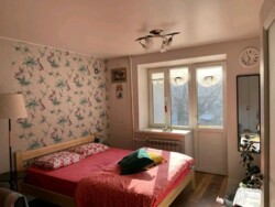 1-��������� �������� � 30.3 �² � 4/4 ����, ������� �� 105 � ���������� ���� 1