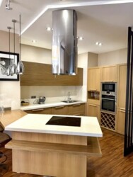 2-��������� �������� � 73 �² � 3/7 ����, ��������� 301 � ���������� ���� 2