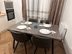 1-��������� �������� � 42.7 �² � 10/12 ����, ������ ����� 165 � ���� - ������ ����� ���� 3