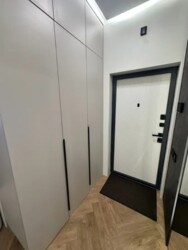 4-��������� �������� � 110 �² � 8/11 ����, ��������� 84/2 ���� 25