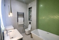 3-��������� �������� � 95 �² � 3/12 ����, ���������� 533 � ���������� 533 ���� 18