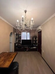 3-��������� �������� � 43.3 �² � 5/5 ����, ������� ������ 221 � ����������� ���� 7