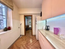 4-��������� �������� � 88 �² � 2/5 ����, �����-�������� 4 � ��� ������-���������� ���� 8