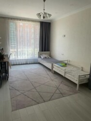 3-��������� �������� � 95 �² � 3 ����, ������ 109/8 � ���� ������ ���� 1