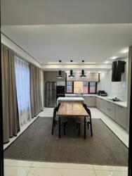 3-��������� �������� � 200 �² ���� 8