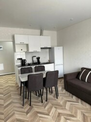 2-��������� �������� � 47 �² � 14/16 ����, �������� 8/2 ���� 4