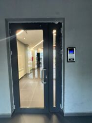 2-��������� �������� � 43,1 �² � 3/7 ����, �������� ������ 169 ���� 28