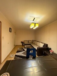 3-��������� �������� � 62.8 �² � 2/5 ����, ������ 117/127 � ���������� ���� 2