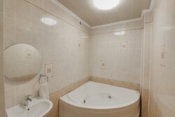 3-��������� �������� � 96 �² � 9/9 ����, ��� ������� 12/16 ���� 11