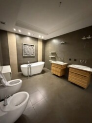 7-��������� �������� � 405 �² � 4/5 ����, ��� ��������� �����, �������� 69� ���� 29