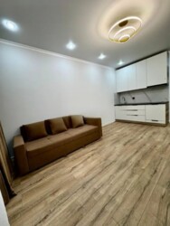 1-��������� �������� � 30 �² � 4/12 ����, ��� ������, ������� ���� 7