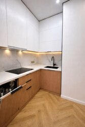 3-��������� �������� � 85 �² � 13/16 ����, ����������� 217 ���� 27