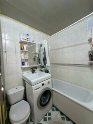 2-��������� �������� � 42.7 �² � 3/4 ����, ��� �1 78 � �����-������� ���� 10