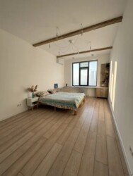 2-��������� �������� � 52.5 �² � 11/13 ����, ��������� 1/3 ���� 5