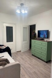 3-��������� �������� � 38 �² � 1/4 ����, ������ 100/49 ���� 3