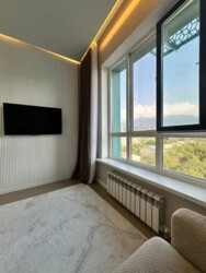 2-��������� �������� � 45.6 �² � 8/13 ����, �� ������ 17 � ����� �Mega Alma-Ata� � ���������� 'Atakent mall' ���� 3