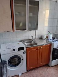 2-��������� �������� � 43.8 �² � 1/4 ����, ��� ������-2, ��������� 77 � � ���� 5