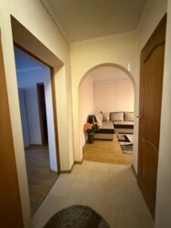 3-��������� �������� � 62.8 �² � 2/5 ����, ������ 117/127 � ���������� ���� 13