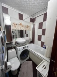 3-��������� �������� � 43.3 �² � 5/5 ����, ������� ������ 221 � ����������� ���� 3