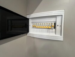 1-��������� �������� � 43.5 �² � 5/9 ����, ��� ������ 25 � ������������� ���� 7