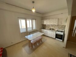 2-��������� �������� � 80 �² � 5/5 ����, ��� ������-2 111 ���� 6