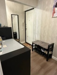 2-��������� �������� � 42 �² � 2/4 ����, ���������� 9 ���� 8