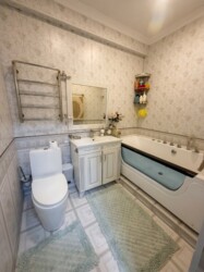 4-��������� �������� � 104,1 �² � 2/13 ����, ���������� 499 � ����� ���� ���� 12