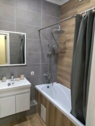 2-��������� �������� � 43.5 �² � 11/17 ����, ������ �������� 133/1 ���� 5