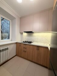 2-��������� �������� � 40 �² � 2/5 ����, ��������� 147 ���� 2