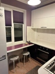 2-��������� �������� � 41.7 �² � 4/5 ����, ��� �������� 276/1 � ��. �������� ���� 7