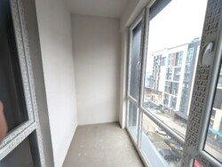 2-��������� �������� � 70.4 �² � 6/9 ����, ���� 130/4 � ����������� ���� 4