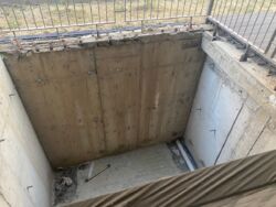 3-��������� �������� � 84 �² � 1/4 ����, ��� �����, ������� 24/1-24/10 ���� 10