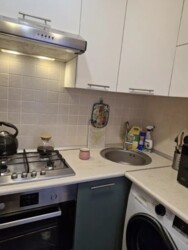 3-��������� �������� � 60 �² � 1/4 ����, ���������� 97 � ���������� �������� ���� 8