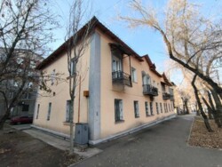 2-��������� �������� � 42 �² � 2/2 ����, ���������� 19 � ������ ���� 4