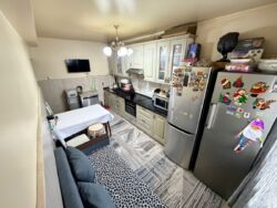 2-��������� �������� � 61 �² � 1/5 ����, ��������� 502� � ����� ��������� ���� 9